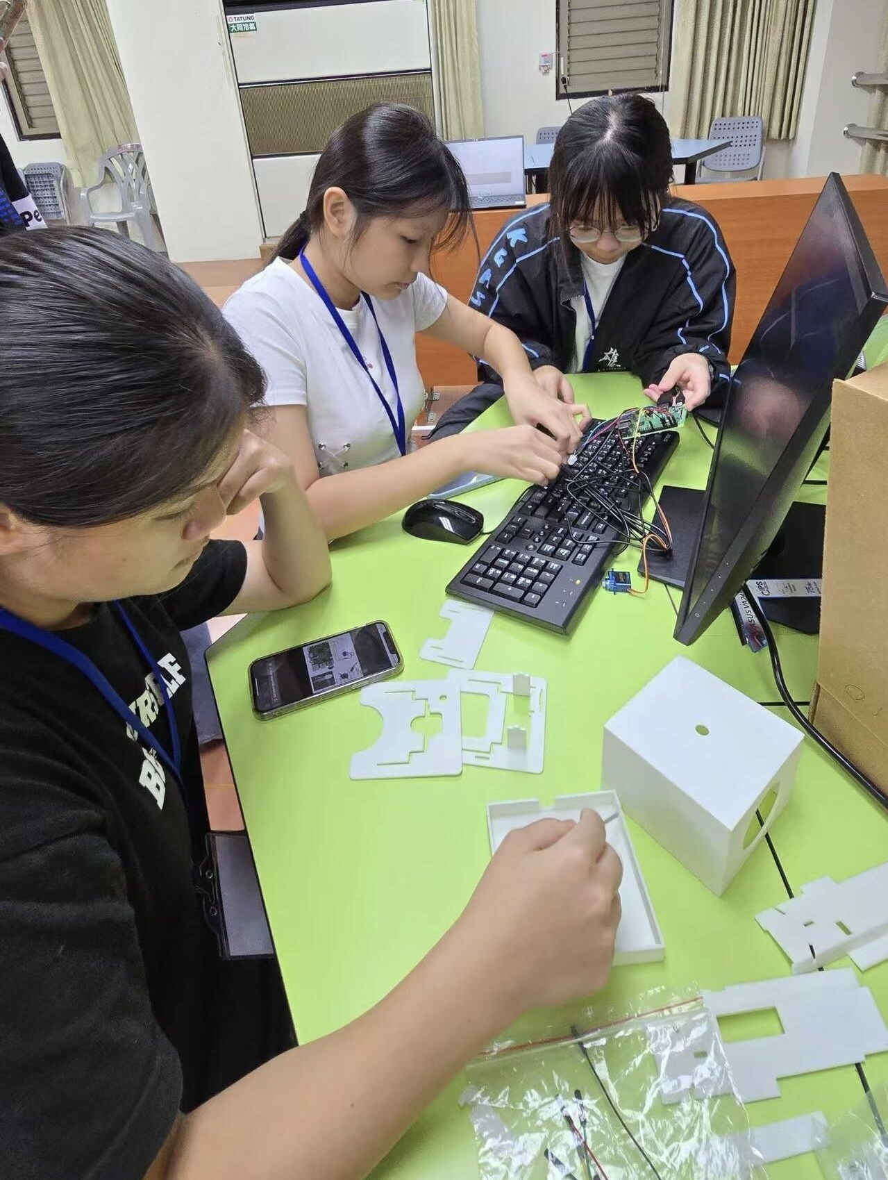 高雄女中成為台灣首間 IBM SkillsBuild 專案獎助學校